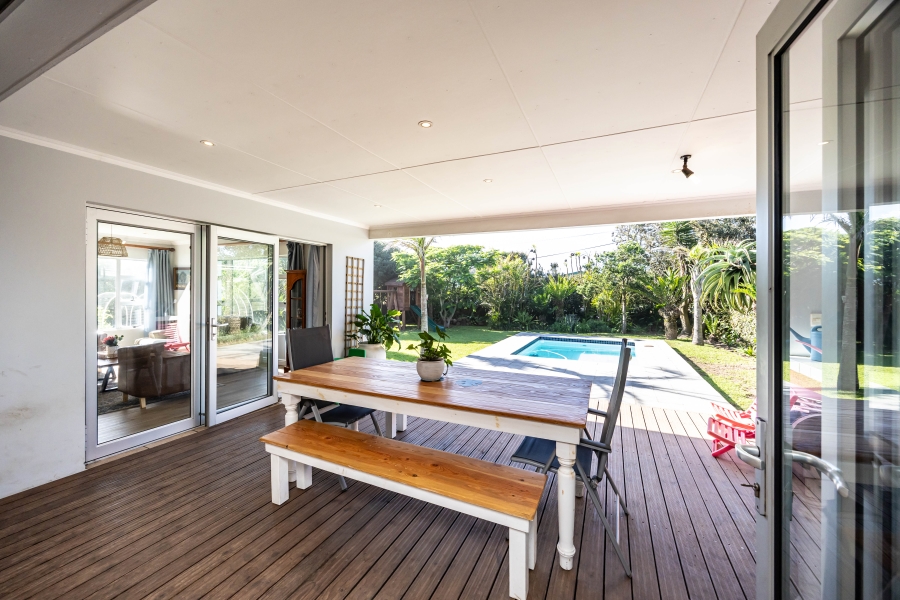 To Let 4 Bedroom Property for Rent in Kidds Beach Eastern Cape